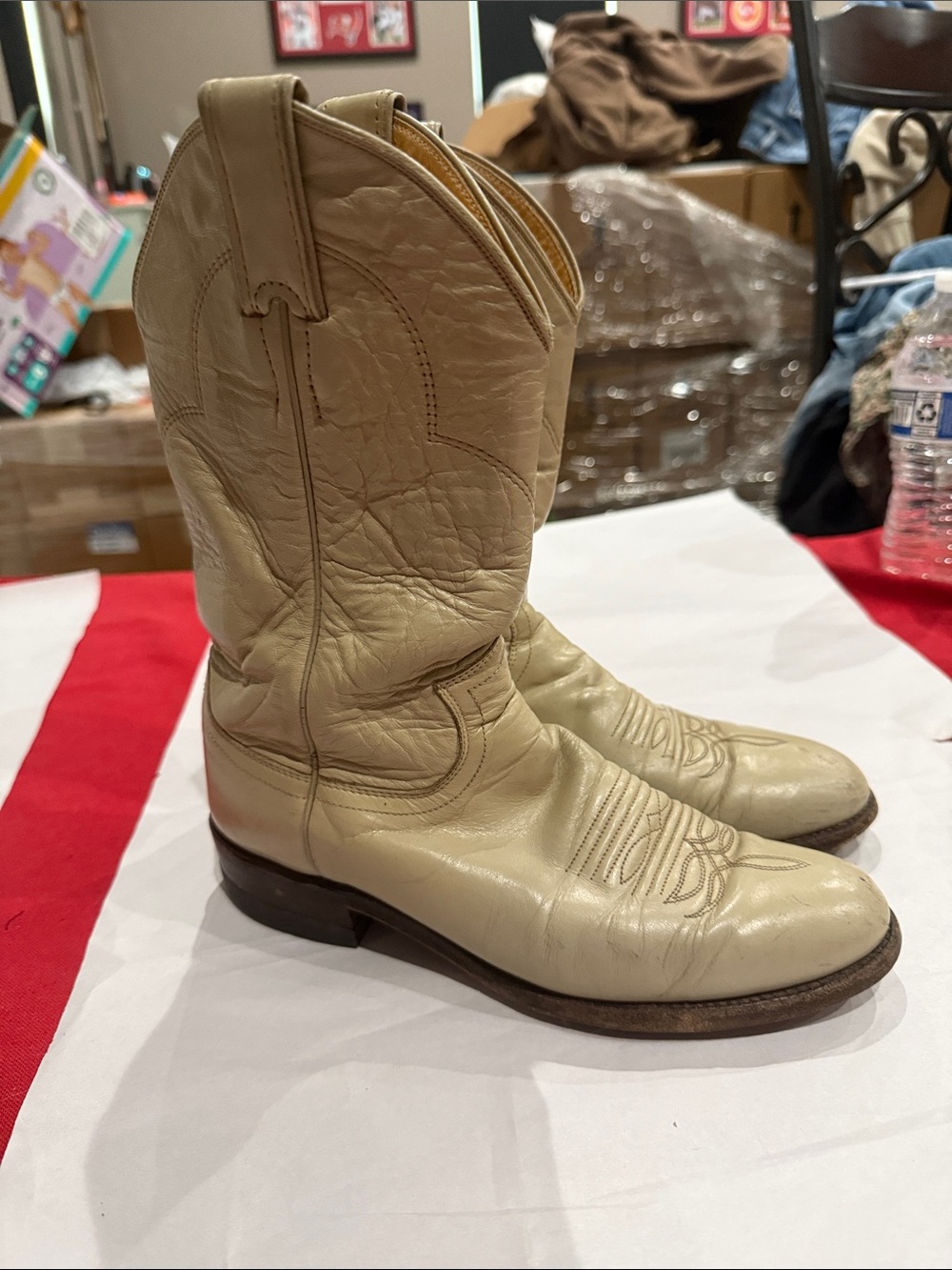 Justin Boots Cream Leather Western  Heeled Boots